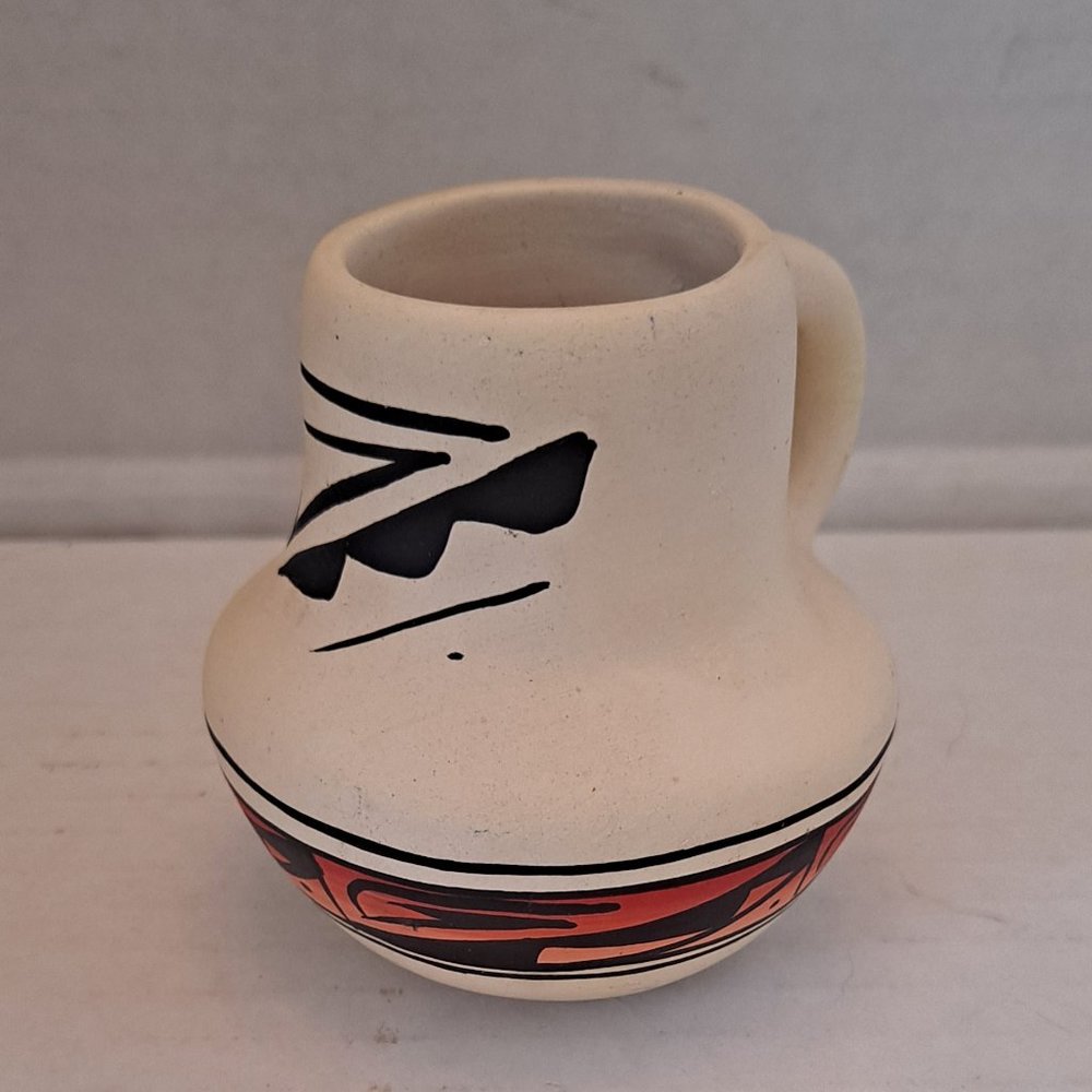 NAVAJO POTTERY